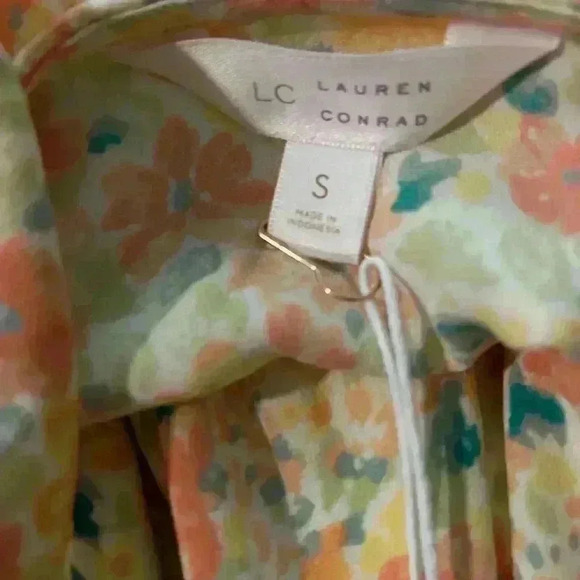 Lauren Conrad Women’s Wrap Dress. New With Tags. Small. Peach, Yellow, Green. - Picture 4 of 7